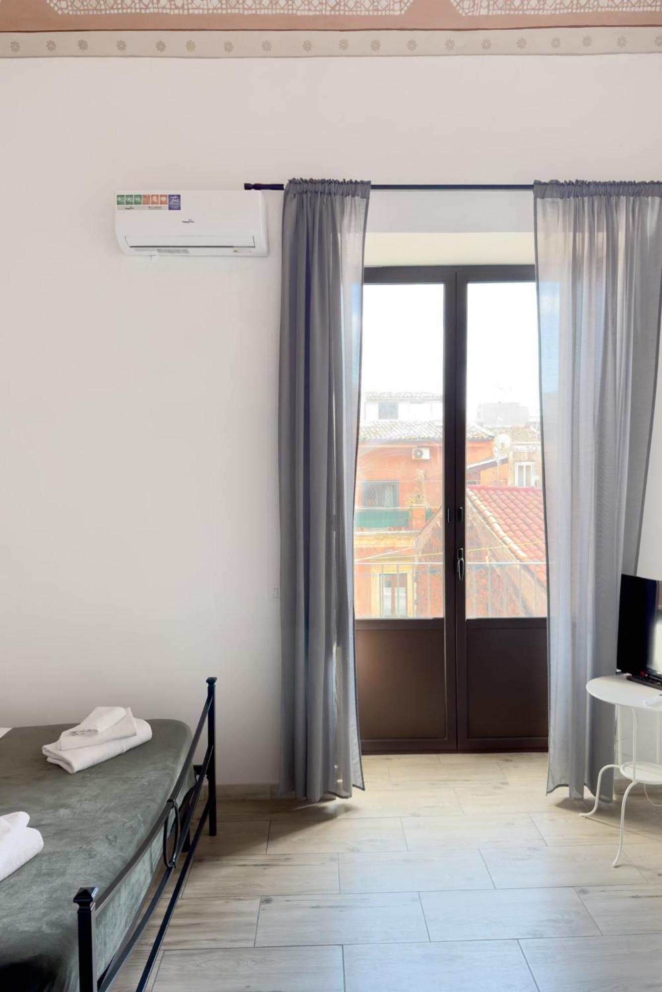 Ferienwohnung Casa L'8 Catania Exterior foto